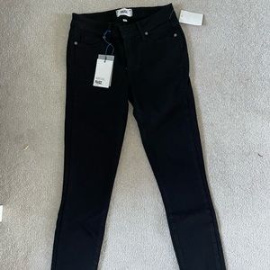 BNWT Paige skinny jeans size 27